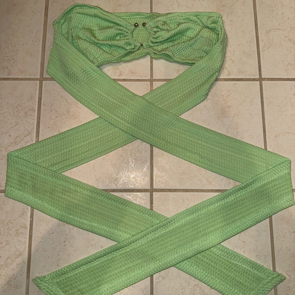 SHEIN Green Ribbed Crop Top